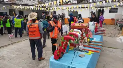 Caminaban 300 kilómetros por fe y en Cerrillos les tenían preparada una sorpresa