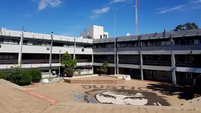 Vuelven los paros a la UNRC y la paritaria define el futuro de las clases