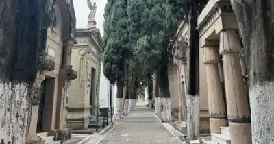 Feriado del Milagro: los cementerios de Salta abren con un horario que sorprende a más de uno
