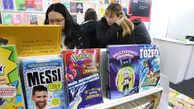 El lunes de la Feria del Libro en Neuquén: poesía, Paul Auster y un taller que promete risas