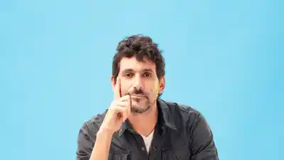 El psicólogo que revoluciona las redes llega a Catamarca con un show que promete incomodar