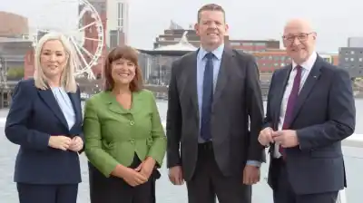 Tres primeros ministros se unieron para dejar atrás a Westminster: el documento que lo cambia todo