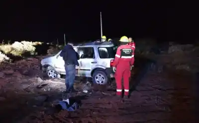 Volvió a pasar en la Ruta 6: el vuelco que dejó a un conductor con heridas y una escena difícil de explicar