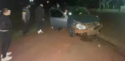 Chocaron de frente en la Ruta 1 de Apóstoles: uno de los conductores se bajó y no lo vieron más