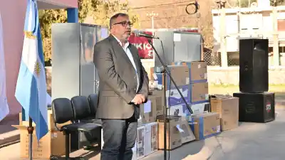 Salud repartió equipos en tres hospitales del interior: qué se llevó cada centro