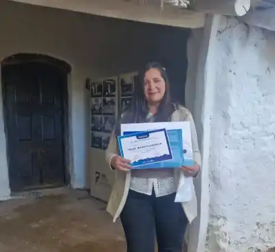 Una maestra de un pueblo de San Luis recibió un premio y contó qué pasó después