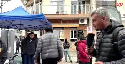 Peregrinos del Milagro: quiénes les dan agua y frutas antes de llegar a la Catedral