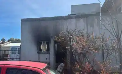 Se incendió su casa en Rawson y lo que hizo con sus mascotas sorprendió a todos