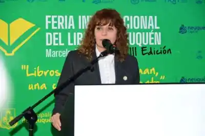 La Feria del Libro de Neuquén no se detiene: quiénes llegan esta semana y qué pasará con Dolina