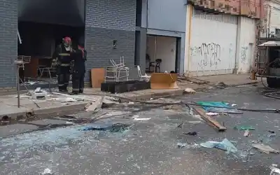 Incendiaron una casa en el centro y los detuvieron cuando huían por La Merced