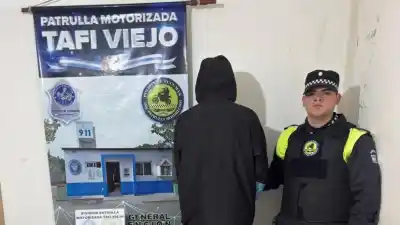 Lo pararon en un control en Villa Obrera y no pudieron creer lo que llevaba encima