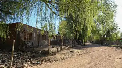 Denunciaron a los vecinos por contaminar el río Limay y terminaron multados ellos