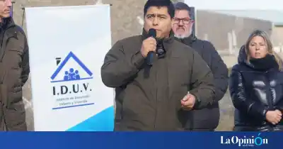 Vidal anunció un plan de viviendas por $60 mil millones y apuntó contra la familia Grasso