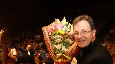 Volvió a San Juan el director que marcó una era y lo espera una noche irrepetible