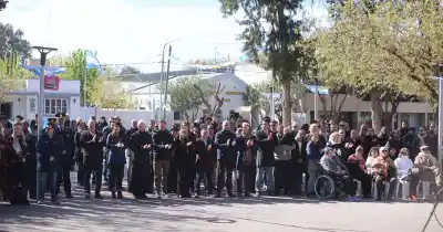 Bowen sopló 114 velitas y el mensaje que eligió su delegado dejó a todos pensando
