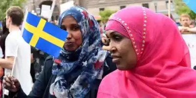 Suecia plantea una ley que podría expulsar a inmigrantes por no llevar una “vida honesta”: ¿Qué implica?