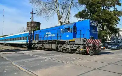 Tren Mitre: el ramal Zárate-Ballester pierde siete servicios y hay bronca entre los pasajeros