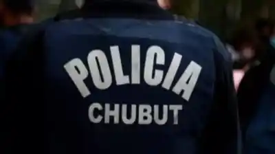 Dos policías de Comodoro deberán pagar más de un millón de pesos de su bolsillo: qué pasó con las armas