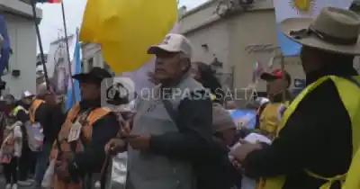 Caminaron diez días desde Iruya y Nazareno: el momento en que el centro de Salta se cubrió de fieles