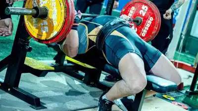 Levantó 710 kilos en La Plata y ya tiene boleto al Mundial de Polonia