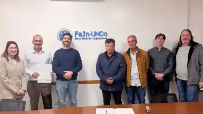 Copahue: quieren reproducir sus algas termales y nadie sabe qué efecto tendría