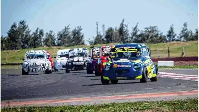 Arrancó la Copa en San Nicolás: largó último, se fue al pasto y aun así festejó