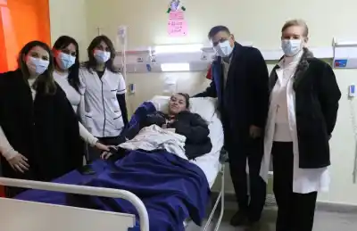 Cayó de un cuarto piso en Bolivia y 90 días después volvió a Tucumán: el reencuentro que emociona