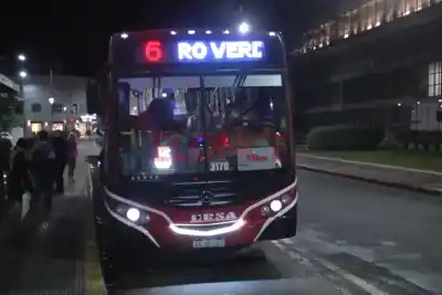 El lunes que los colectivos del área metropolitana no te van a llevar a horario