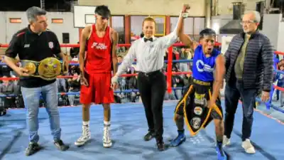 El título provincial quedó en casa: quién se llevó el cinturón en la vuelta del boxeo a Villa Cubas