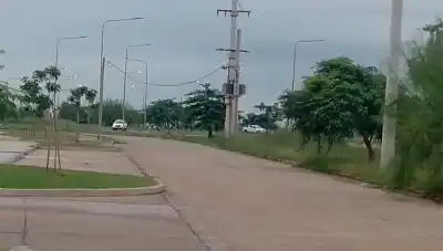 Misterio en la Costanera: Hallan sin vida a un motociclista tras un extraño incidente