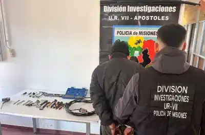 Caminaba con una mochila entre Evita y Timbó Viejo: lo que llevaba adentro lo delató