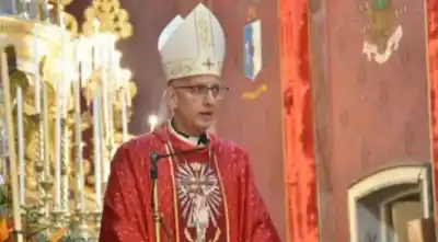 El obispo castrense habló en la Catedral y dejó una frase que incomoda: "Dios no cura escondiendo el mal"