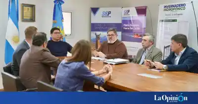 El gobernador se sentó con Newmont y destrabó la pelea, pero hay un punto que sigue abierto