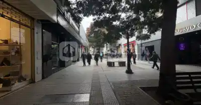 Feriado del Milagro: el horario que sorprende a los comercios de Salta