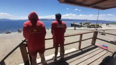 Bariloche busca guardavidas para el verano: el detalle que dejó a más de uno afuera