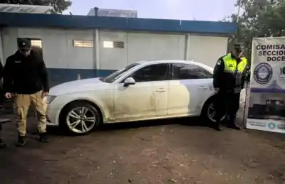 Le prestó el auto de alta gama a un amigo y terminó denunciándolo: el detalle que la Policía encontró en el Pasaje Juan Padrós