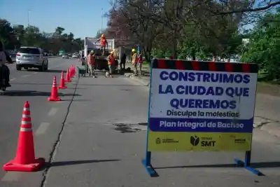 El plan de bacheo en San Miguel de Tucumán: la cifra diaria que quieren alcanzar para tapar los pozos