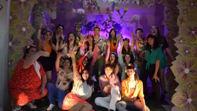 Rosario se llena de teatro: 30 escuelas secundarias invaden la ciudad con un "Bosque Fantástico"