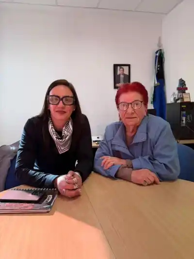 Multas a jubilados en Roca: la concejal Bavastri apuntó contra Soria y encendió la polémica