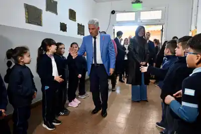 Poggi y Pettovello recorrieron una escuela de San Luis, pero un detalle en el aula de 3 años llamó la atención
