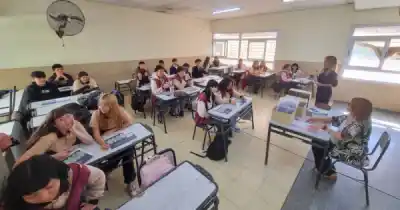 Estudiantes mendocinos se preparan para ser jurados en juicios simulados
