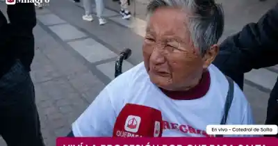 Viajó desde Jujuy en silla de ruedas para ver a la Virgen del Milagro y terminó en llanto: qué le pasó en la Catedral