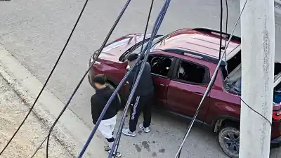 Iban a robar, pero la respuesta de los vecinos terminó con dos detenidos y un policía herido