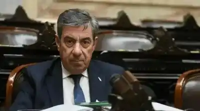 El "Gato" Fernández salió a defender a Beltrán y apuntó contra la Justicia