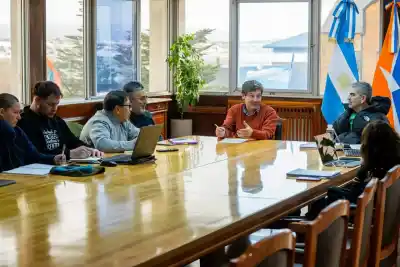 Melella se sentó con el SUTEF y anunció una medida que cambia el salario docente