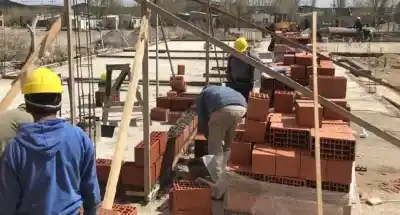 La nueva escuela que planean en Roca tendrá un espacio que podrá usarse cuando el edificio esté cerrado