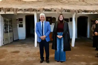 Poggi y Pettovello recorrieron el Solar de Sarmiento: la frase que quedó en el libro de visitas