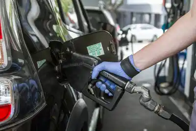 Misiones: la nafta dejó de subir en mayo, pero las estaciones siguen vacías