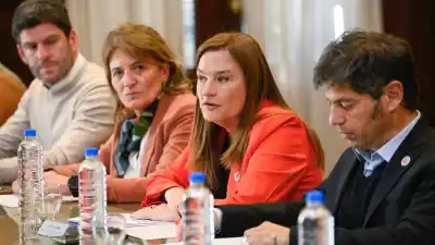 Casa de Gobierno: 21 intendentes firmaron un plan contra la violencia de género y Kicillof apuntó al Gobierno nacional