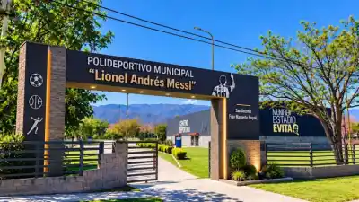 San Antonio podría tener un polideportivo con el nombre de Messi